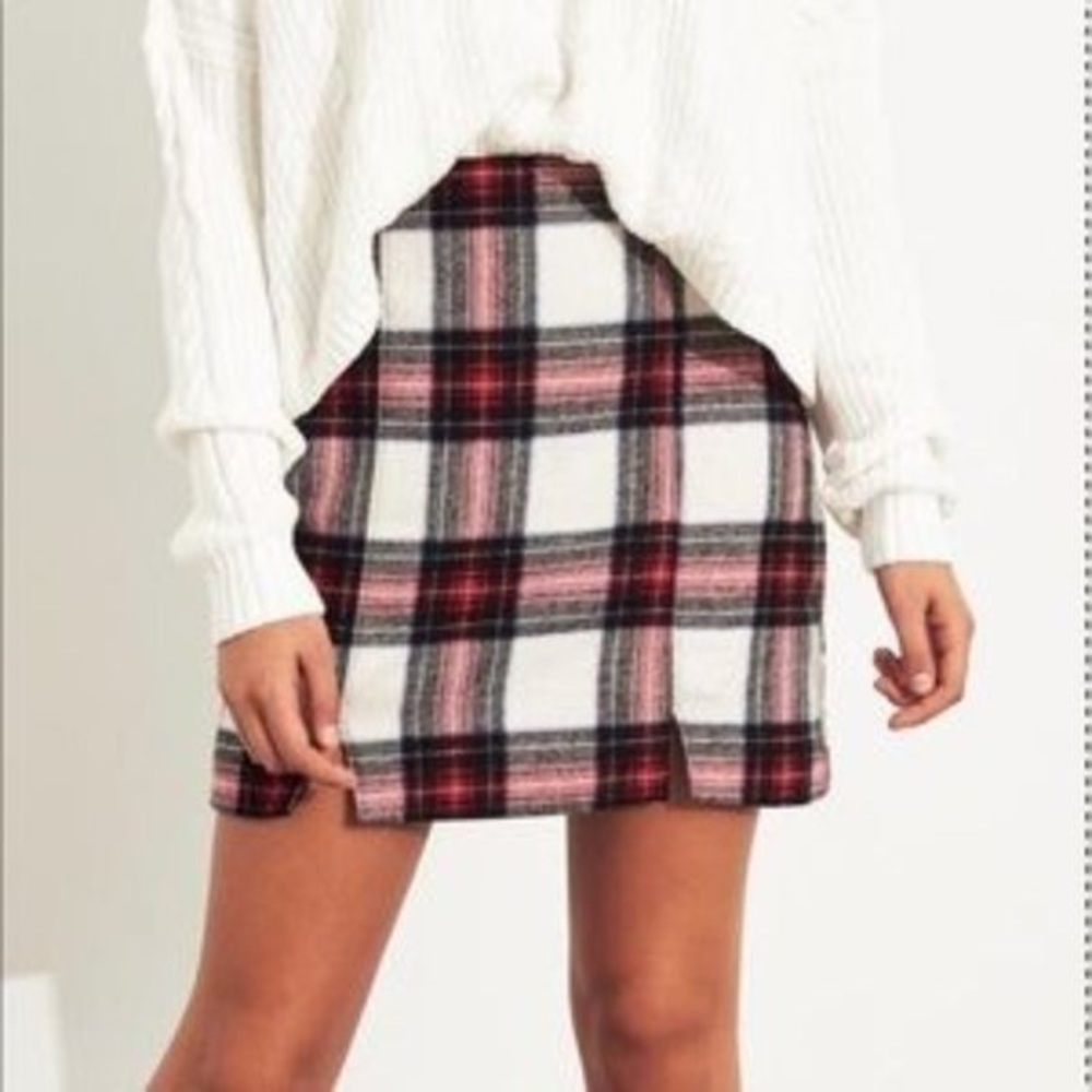 plaid Hollister skirt!
